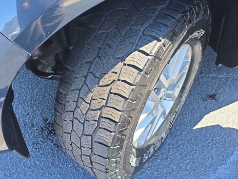 Used 2017 Nissan Frontier SV image 28