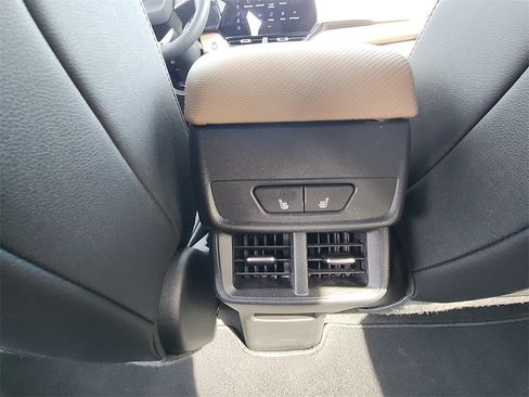 New 2026 Chevrolet Equinox ACTIV w/ Convenience Package III image 31