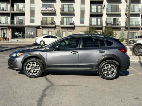 Used 2022 Subaru Crosstrek 2.5i Sport w/ Moonroof Package AWD/4WD image 4