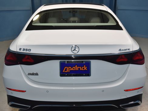 New 2026 Mercedes-Benz E 350 4MATIC Sedan image 22