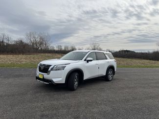 New 2025 Nissan Pathfinder SL video 1