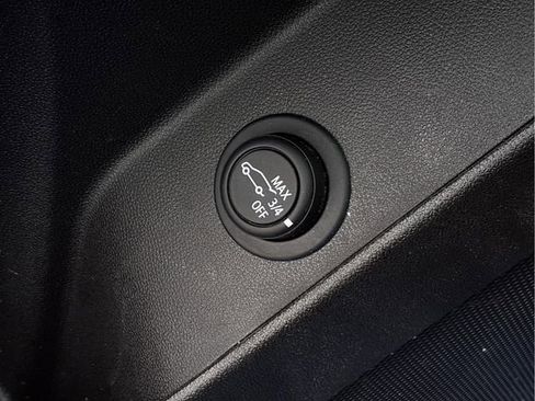 Certified 2024 Chevrolet Equinox LT w/ LPO, Floor Liner Package image 19