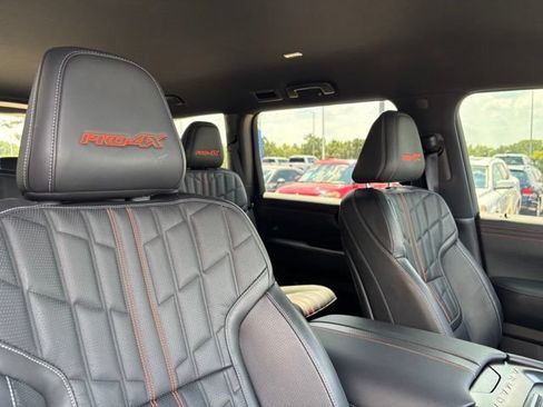 Used 2025 Nissan Armada PRO-4X AWD/4WD image 22
