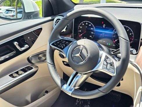 New 2026 Mercedes-Benz GLC 300 4MATIC image 28