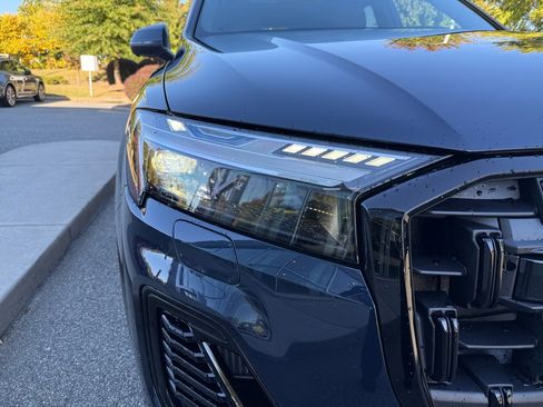 Certified 2025 Audi Q7 3.0T Prestige image 24