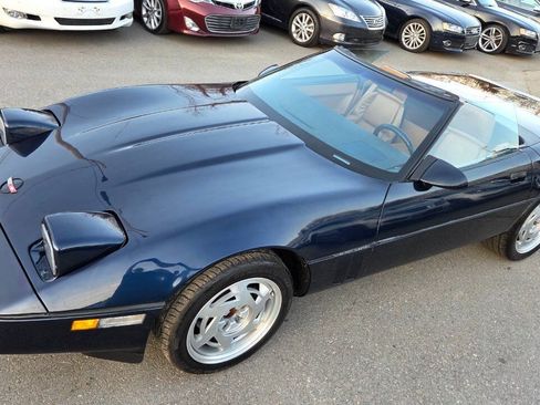Used 1989 Chevrolet Corvette Convertible RWD image 6