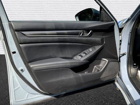 Used 2022 Honda Accord Sport image 17