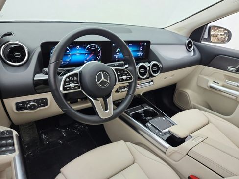 Used 2023 Mercedes-Benz GLA 250 w/ Premium Package image 14