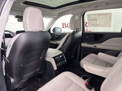 New 2025 Lincoln Aviator 2WD w/ Jet Appearance Package image 18