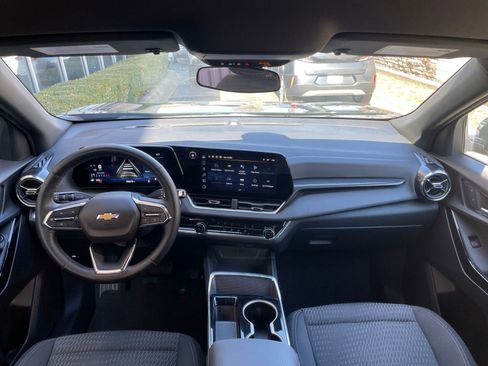 Used 2025 Chevrolet Equinox LT image 33