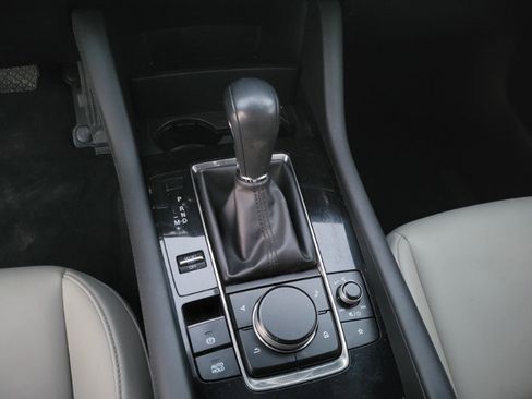 Used 2019 MAZDA MAZDA3 Hatchback image 28