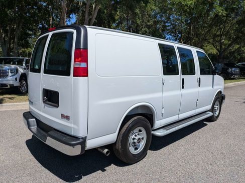 Used 2025 GMC Savana 2500 w/ Driver Convenience Package RWD image 3