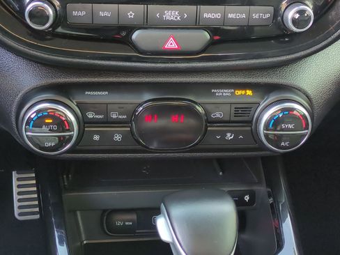 Used 2022 Kia Soul Turbo image 24