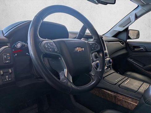 Used 2018 Chevrolet Suburban Premier AWD/4WD image 8