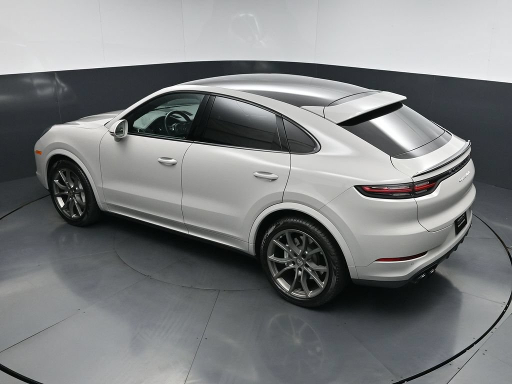 Used 2020 Porsche Cayenne Turbo AWD/4WD image 16