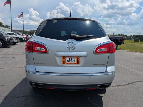Used 2017 Buick Enclave Premium FWD image 5