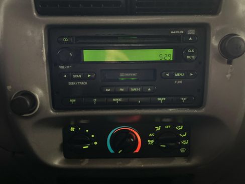 Used 2004 Ford Ranger XLT RWD image 11