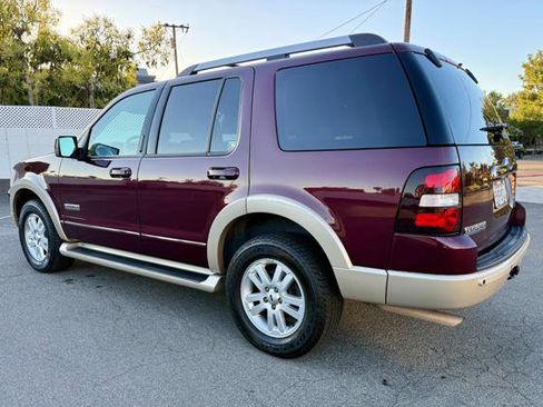Used 2006 Ford Explorer Eddie Bauer image 4