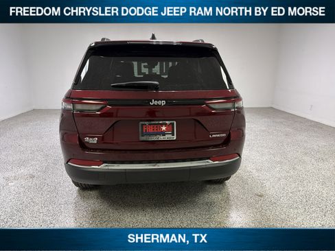 Used 2025 Jeep Grand Cherokee Laredo X AWD/4WD image 5