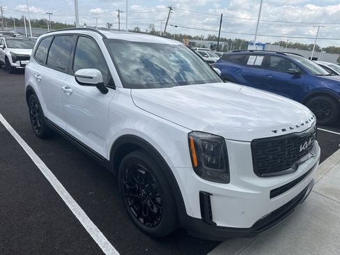 Used 2022 Kia Telluride SX w/ SX Prestige Package AWD/4WD image 4