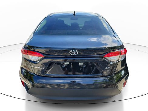 Used 2026 Toyota Corolla LE FWD image 5