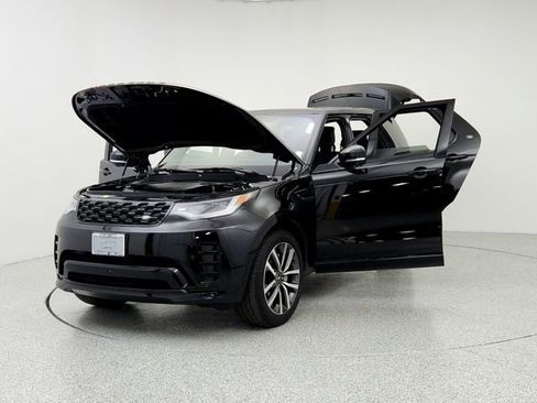 Certified 2024 Land Rover Discovery Dynamic SE image 9