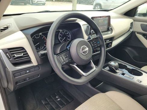 Certified 2023 Nissan Rogue SV FWD image 22