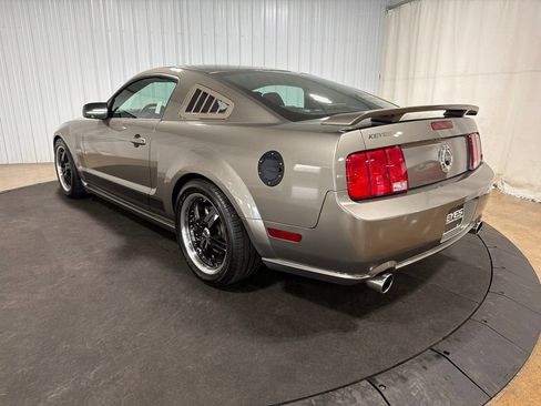 Used 2005 Ford Mustang GT RWD image 6