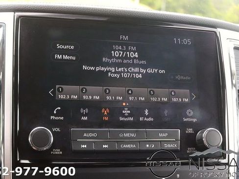 Used 2021 Nissan Titan SL w/ Moonroof Package AWD/4WD image 30