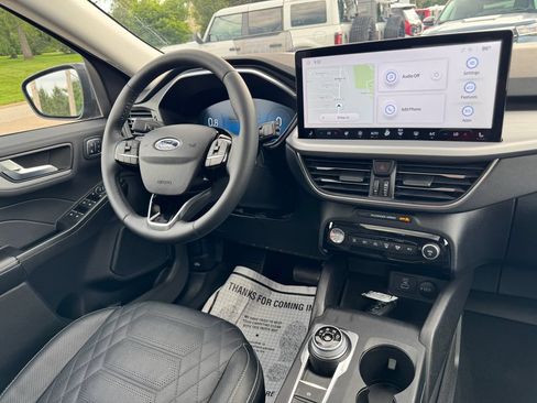 Used 2023 Ford Escape Platinum w/ Premium Technology Package AWD/4WD image 25