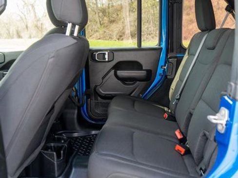 Used 2022 Jeep Wrangler Unlimited Sport AWD/4WD image 12