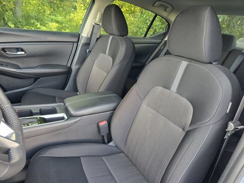 Used 2025 Nissan Sentra SV w/ All-Weather Package FWD image 13