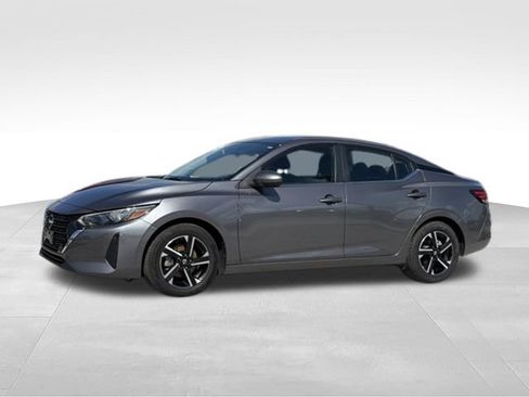 Used 2024 Nissan Sentra SV FWD image 32