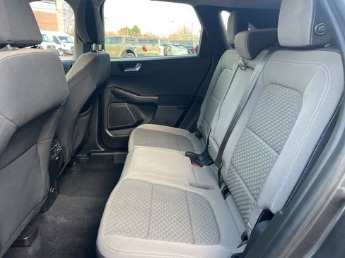 Used 2020 Ford Escape SE image 16