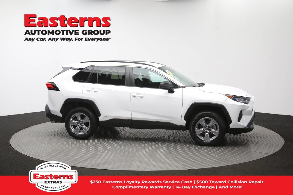 Used 2022 Toyota RAV4 LE AWD/4WD image 48