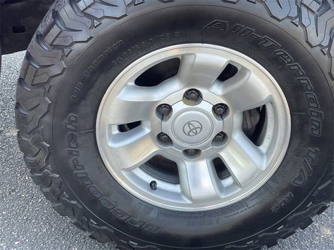 Used 2000 Toyota Tacoma PreRunner image 9