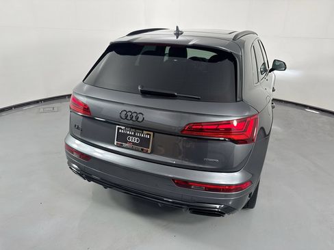 Used 2024 Audi Q5 2.0T Premium Plus w/ Premium Plus Package AWD/4WD image 37