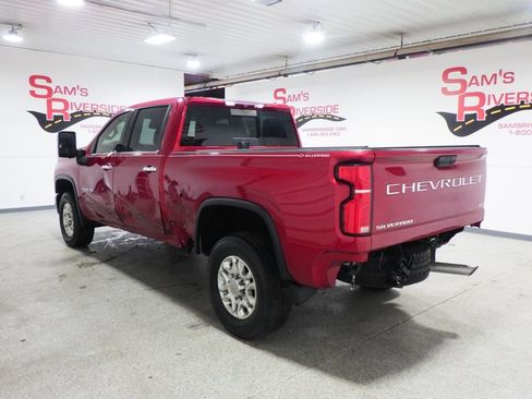 Used 2024 Chevrolet Silverado 2500 LTZ w/ LTZ Convenience Package AWD/4WD image 2