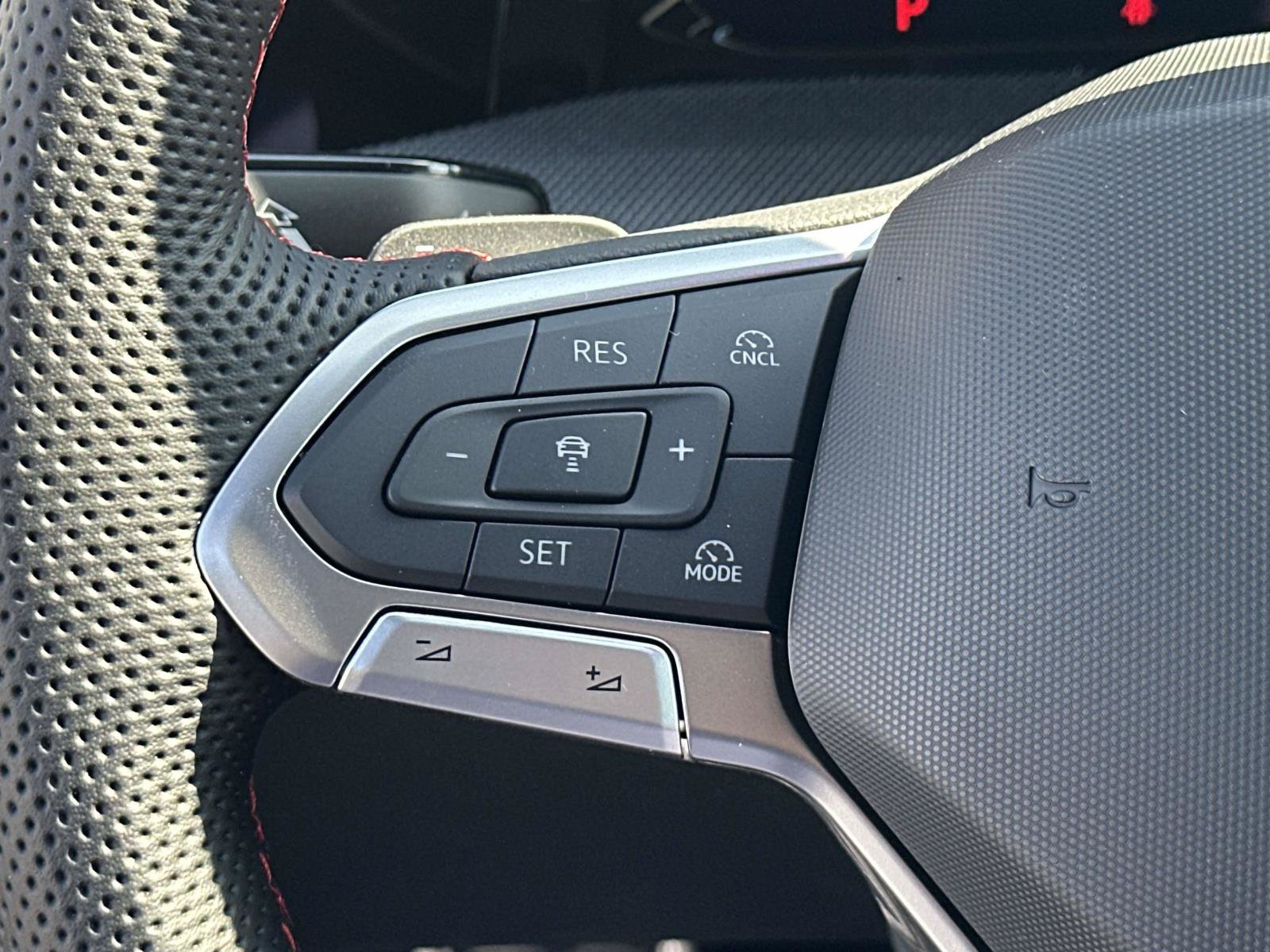 New 2026 Volkswagen GTI SE FWD image 8