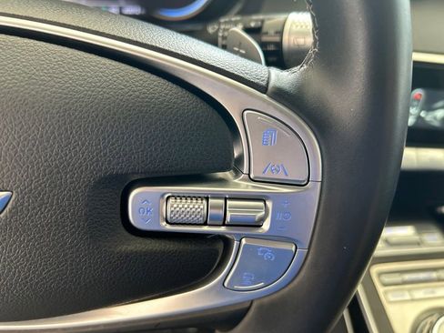 Used 2025 Genesis GV70 2.5T AWD/4WD image 45