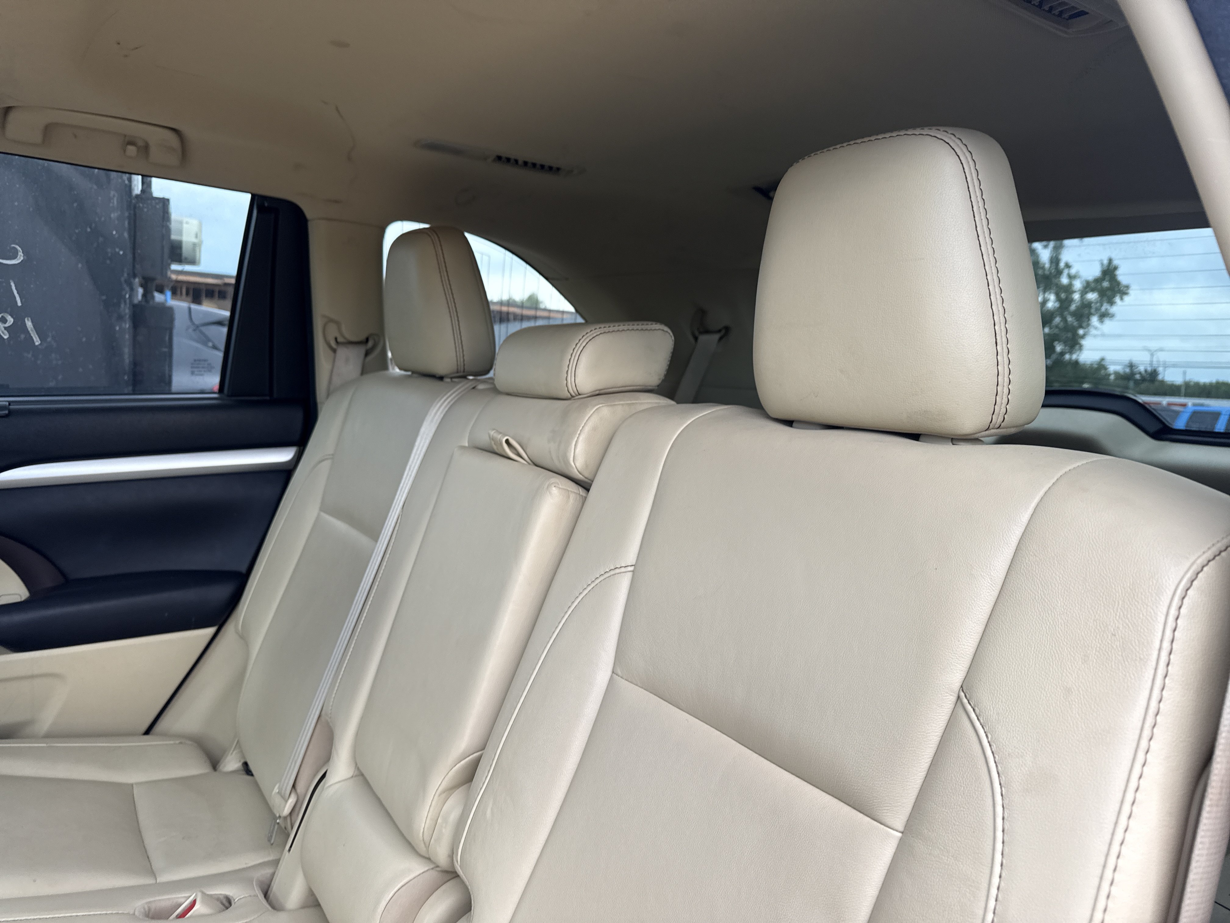 Used 2017 Toyota Highlander XLE AWD/4WD image 9