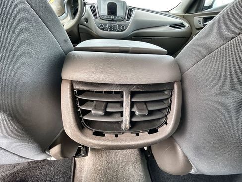 Used 2022 Chevrolet Malibu LT image 21