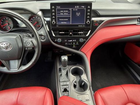 Used 2022 Toyota Camry XSE FWD image 16