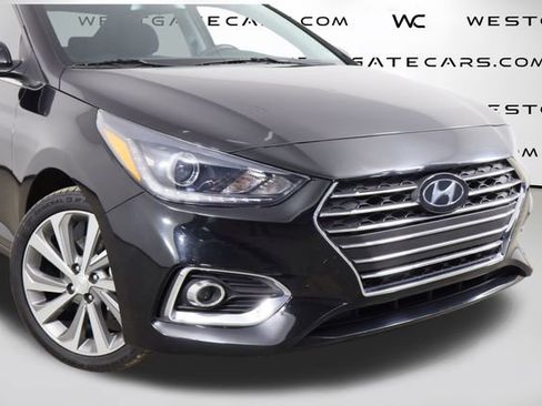 Used 2022 Hyundai Accent Limited image 40