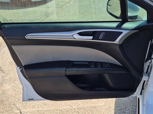Used 2018 Ford Fusion S FWD image 7