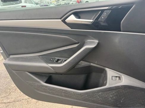 Used 2019 Volkswagen Jetta R-Line image 13