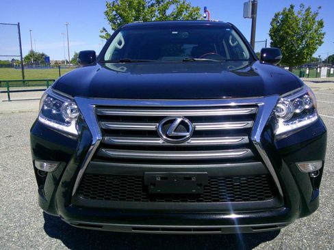 Used 2018 Lexus GX 460 Premium AWD/4WD image 32