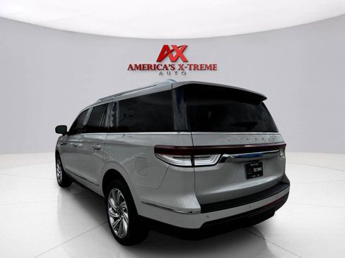 Used 2024 Lincoln Navigator L Reserve image 3