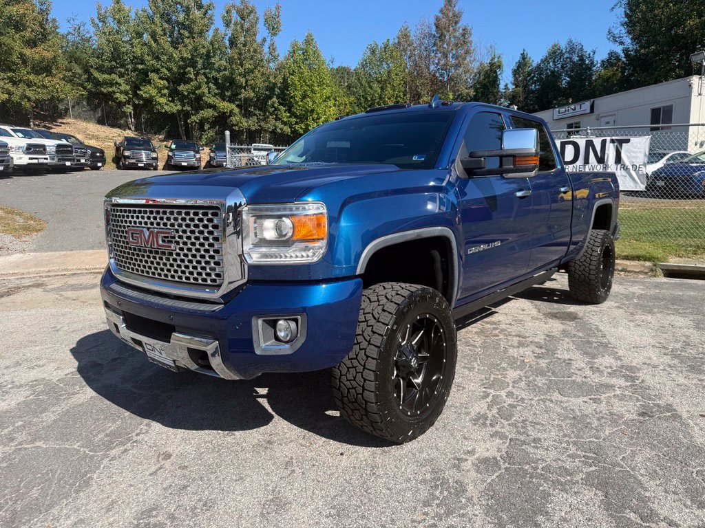 Used 2015 GMC Sierra 2500 Denali w/ Duramax Plus Package AWD/4WD image 7