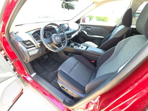Used 2023 Nissan Rogue SV FWD image 12